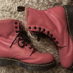 Dr. Martens Serena Fur Pink
